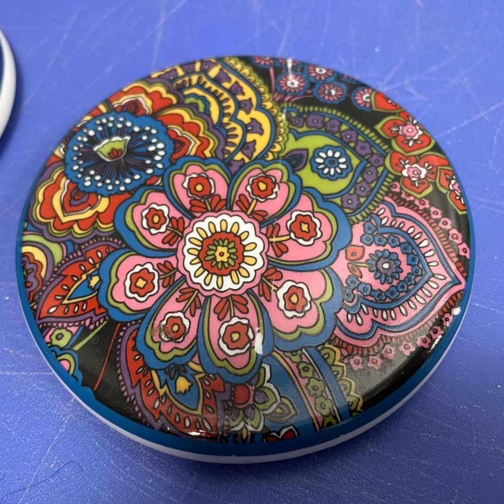 2 Gorgeous Paisley Vera Bradley Symphony in Hue & Blue Rhapsody Coffee Mugs/Lids - Picture 11 of 15
